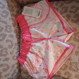 Women's Lululemon Athletica Floral Shorts (NEW!!)